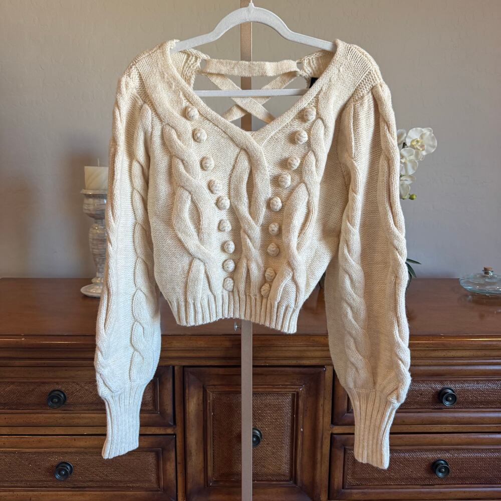 MinkPink Amina Bobbie Cable Knit Open Back Sweater Cream M NWOT - Picture 2 of 10